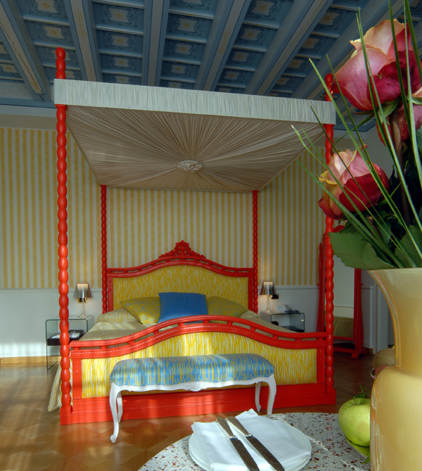 красочная мебель от Byblos - кровать Adam