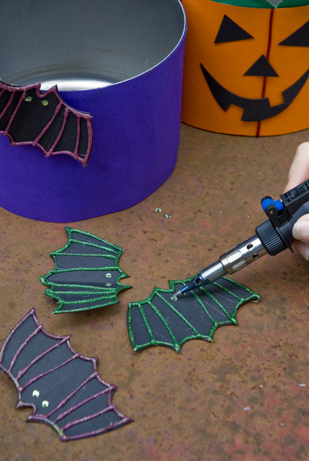 Ведро для сладостей своими руками на Хэллоуин, клеевой пистолет Dremel, декор на Хэллоуин, Halloween