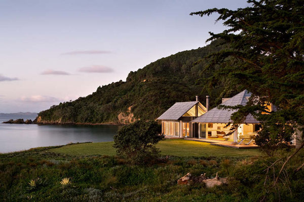 «Открытый» дом на берегу моря в Новой Зеландии