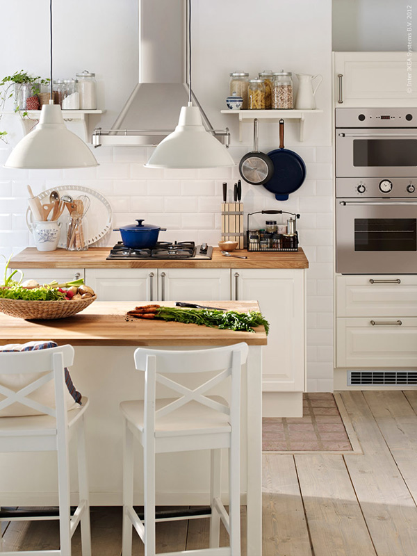 Современная кухня в белом цвете. Фото белой кухни
