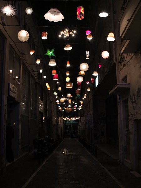 Огни Афин: необычная концепция уличного освещения