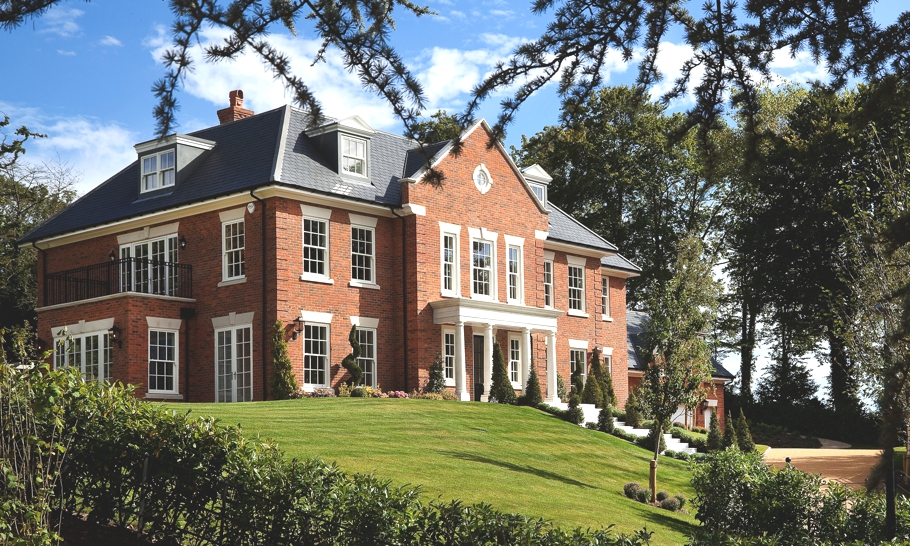 Luxury Five- Bedroom Country House