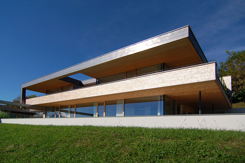 Дом с панорамными окнами в Лихтенштейне