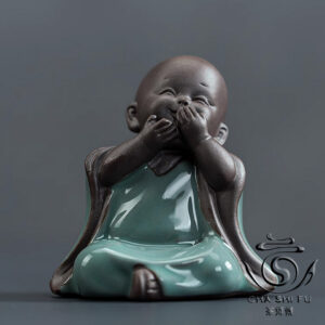 Фігурка чайна маленький чернець, маленький Будда  "Нічого не скажу"