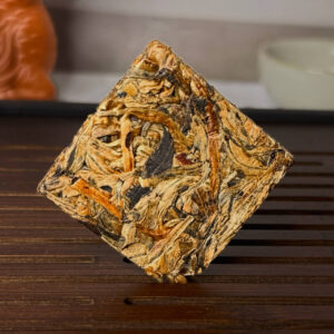 Червоний чай Цзюнь Цзуй Цзинь Мі пресований Дянь Хун весна 2025